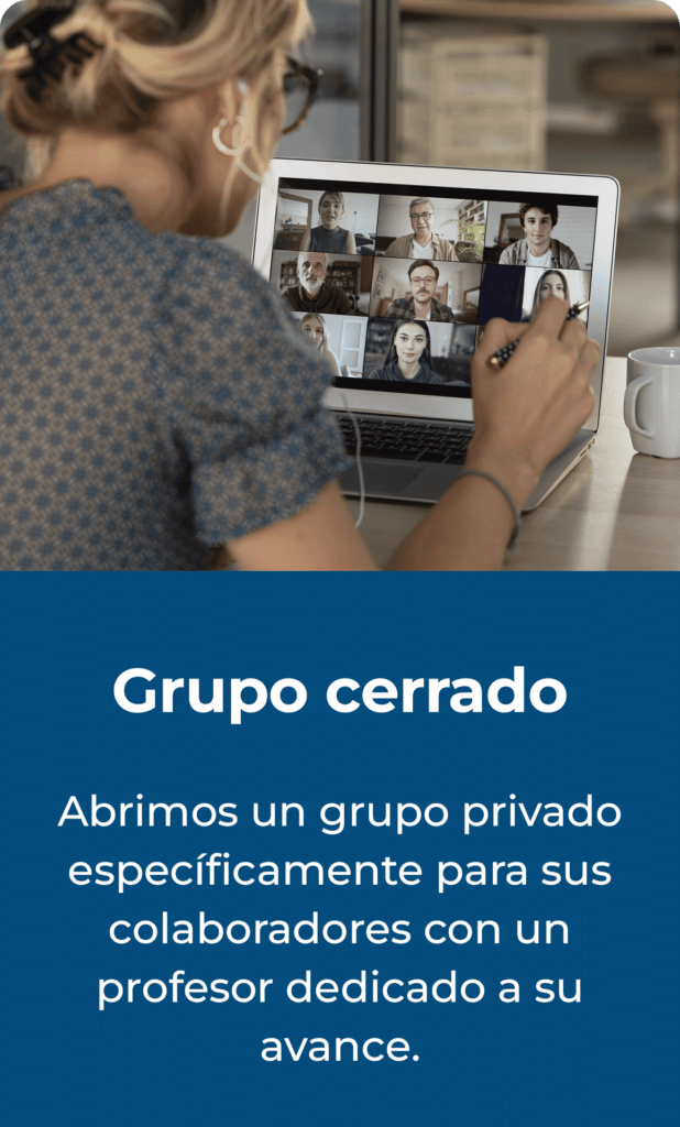 Estudiante tomando una clase virtual en su laptop. En la pantalla, se pueden ver las caras de sus compañeros.